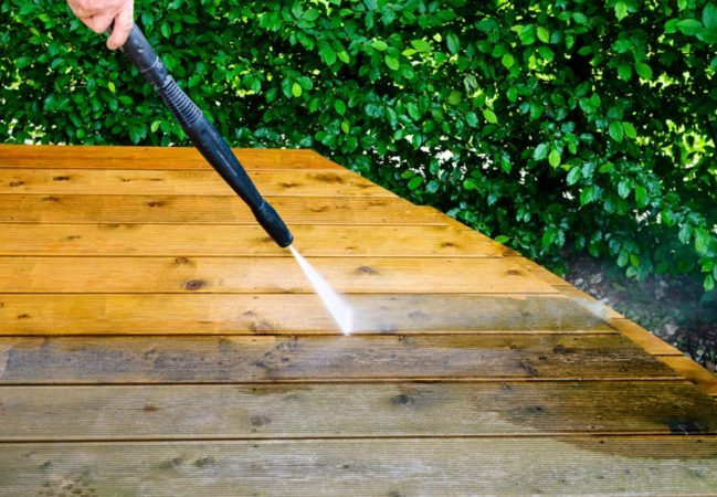 deck-cleaning